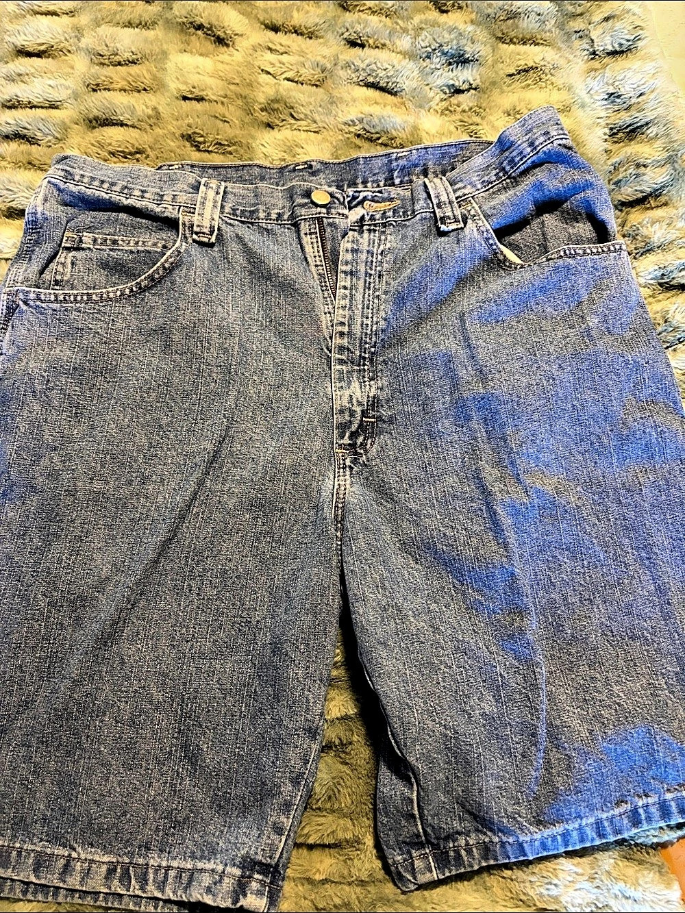 Wrangler Carpenter Cargo Denim Shorts in Blue - JORTS